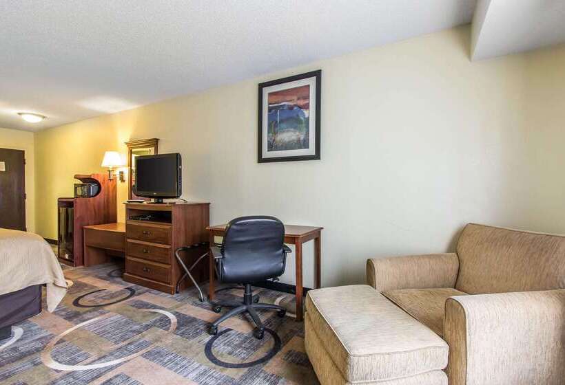 Отель Quality Inn & Suites Memphis East