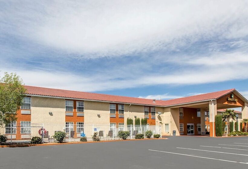 בית מלון כפרי Quality Inn Zion Park Area