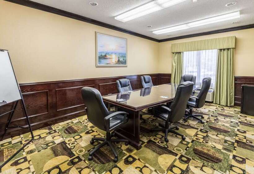 فندق Quality Suites Burleson   Ft Worth