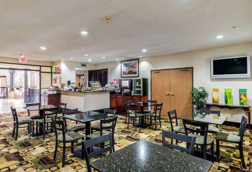 فندق Quality Suites Burleson   Ft Worth