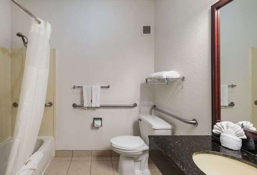 فندق Quality Suites Burleson   Ft Worth