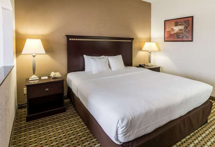 فندق Quality Suites Burleson   Ft Worth
