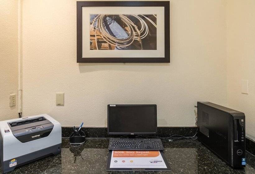 فندق Quality Suites Burleson   Ft Worth