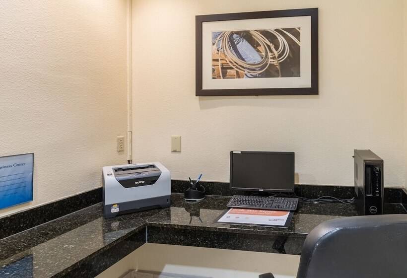 فندق Quality Suites Burleson   Ft Worth