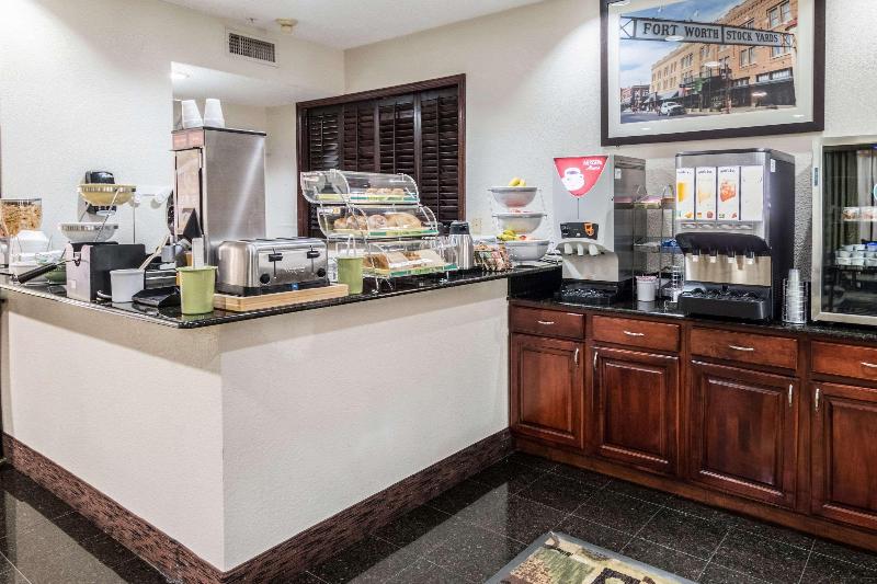 فندق Quality Suites Burleson   Ft Worth