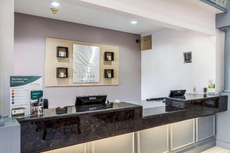 فندق Quality Suites Burleson   Ft Worth