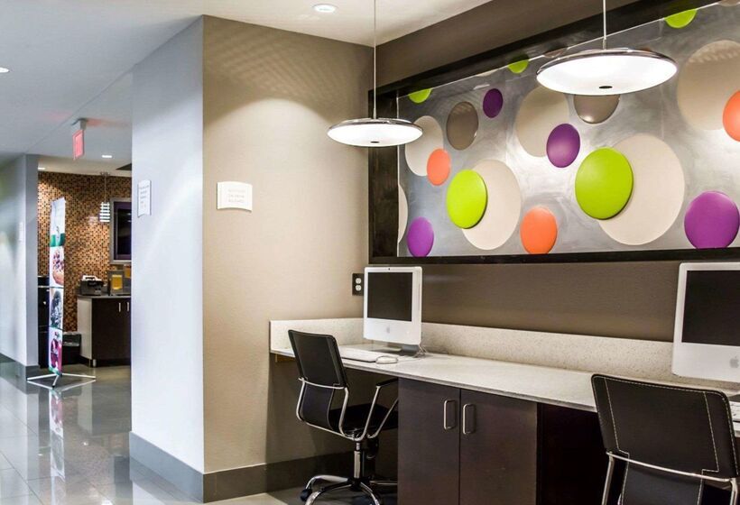 فندق Quality Suites Fort Myers Airport I 75