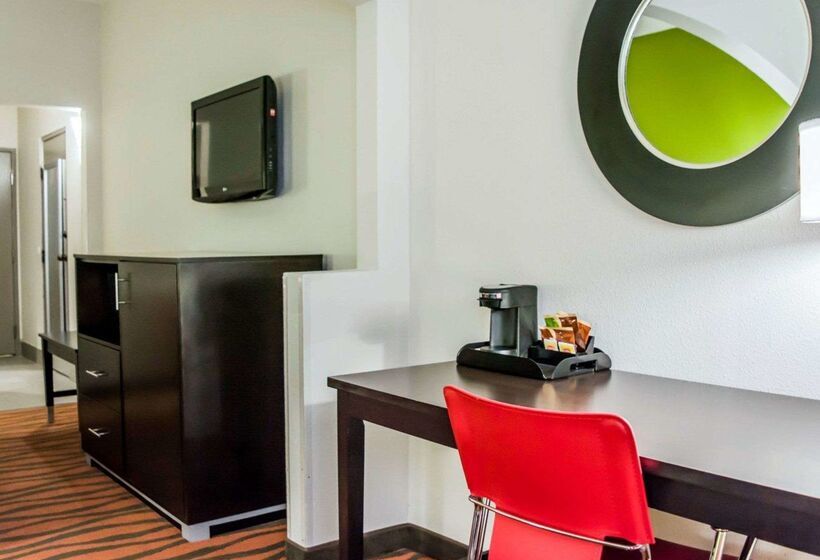 בית מלון כפרי Quality Suites Fort Myers Airport I 75