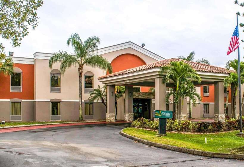 فندق Quality Suites Fort Myers Airport I 75