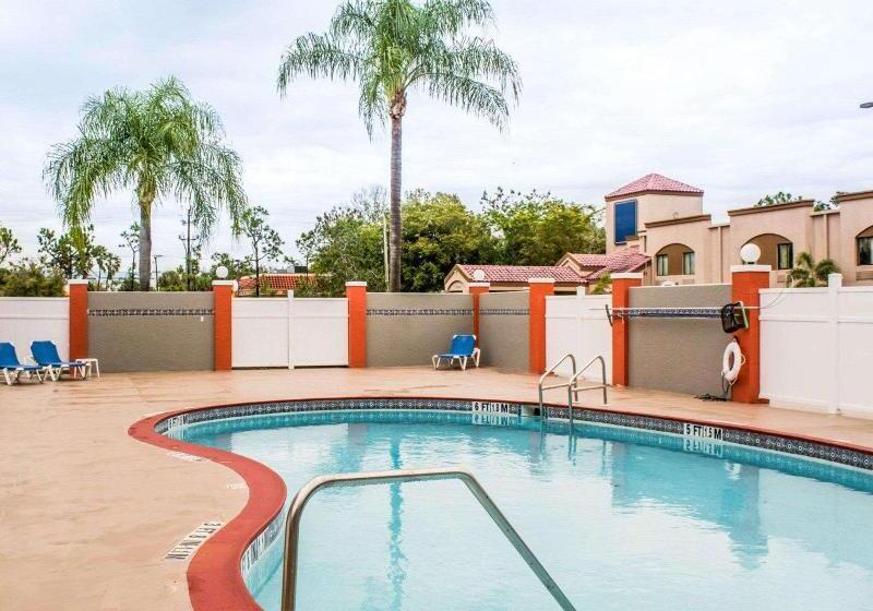 בית מלון כפרי Quality Suites Fort Myers Airport I 75