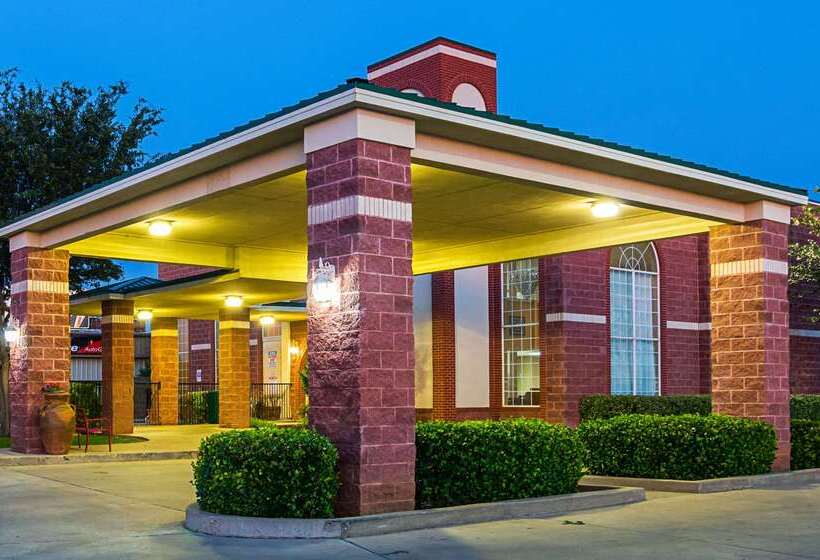 فندق Quality Suites