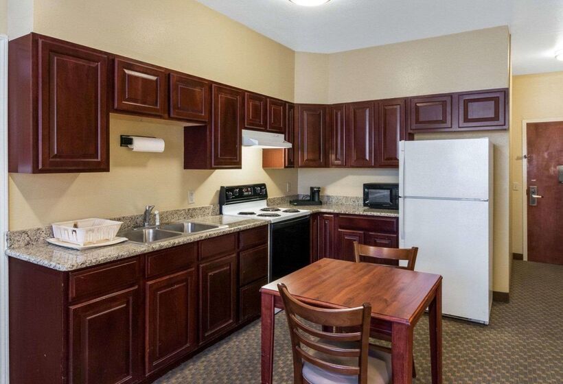 酒店 Quality Suites Midland North Loop 250