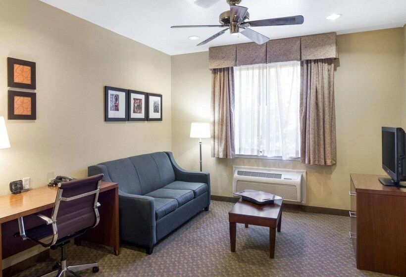 酒店 Quality Suites Midland North Loop 250