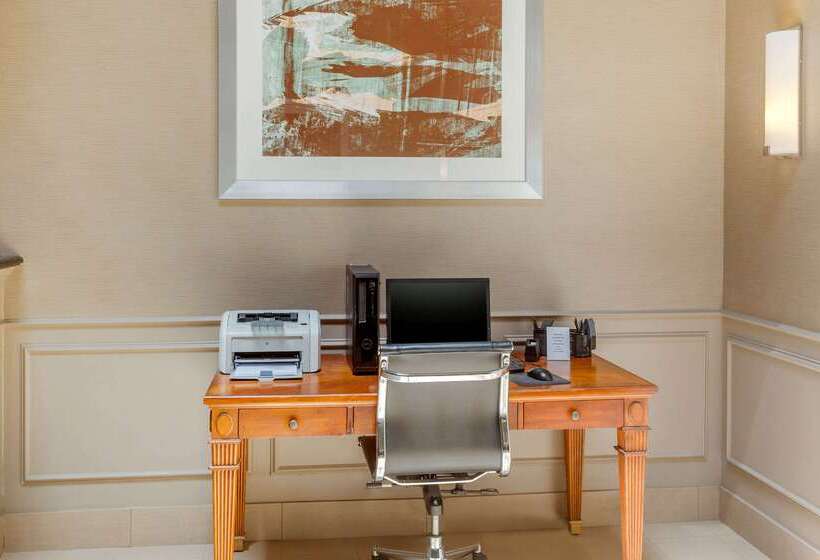 호텔 Quality Suites Sherman