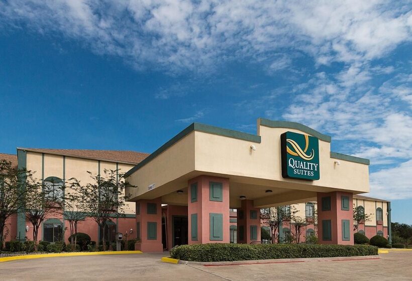 فندق Quality Suites