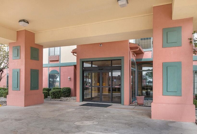 فندق Quality Suites