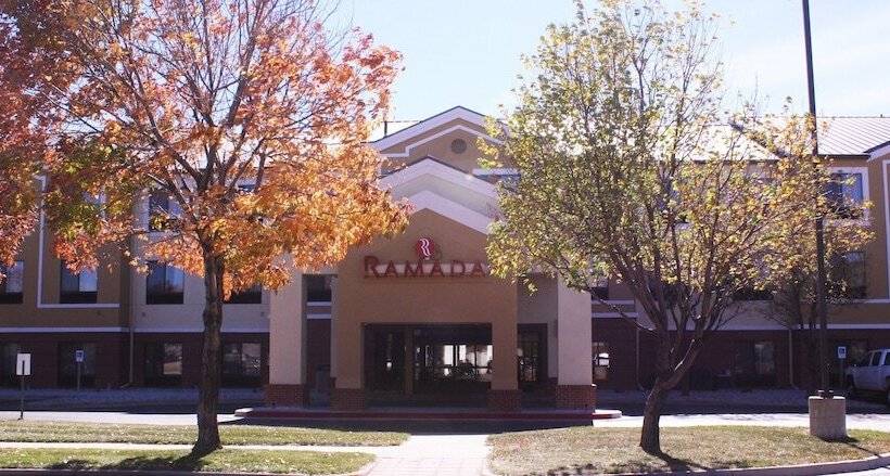 فندق Ramada By Wyndham Denver International Airport