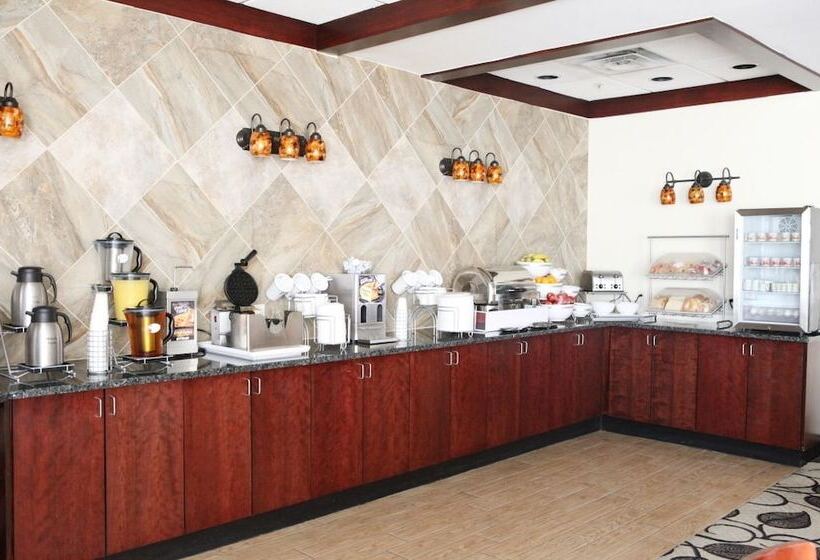 فندق Ramada By Wyndham Denver International Airport