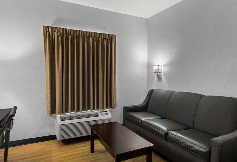 فندق Clarion Pointe Hinesville Near Fort Stewart