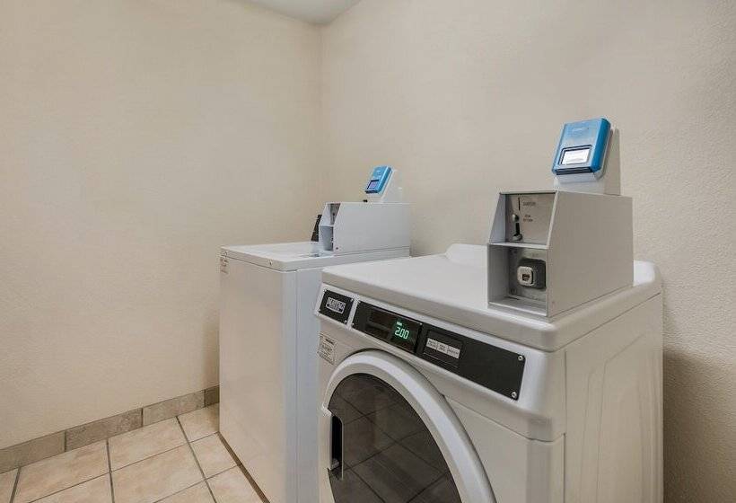 בית מלון כפרי Red Roof Inn & Suites Knoxville East