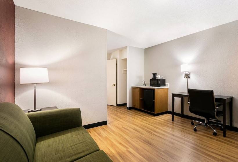 בית מלון כפרי Red Roof Inn & Suites Knoxville East