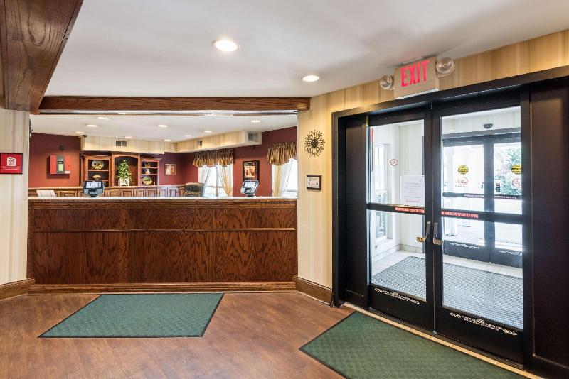 בית מלון כפרי Red Roof Inn & Suites Knoxville East