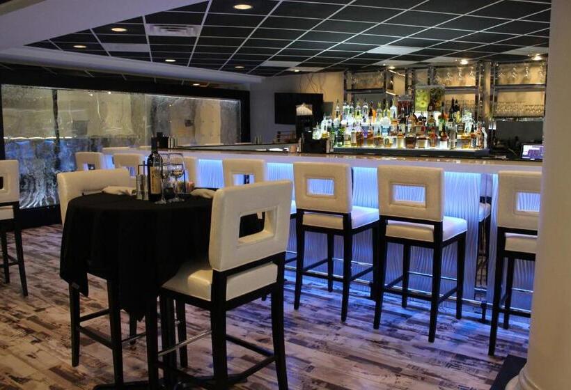 Regalia Hotel & Conference Center