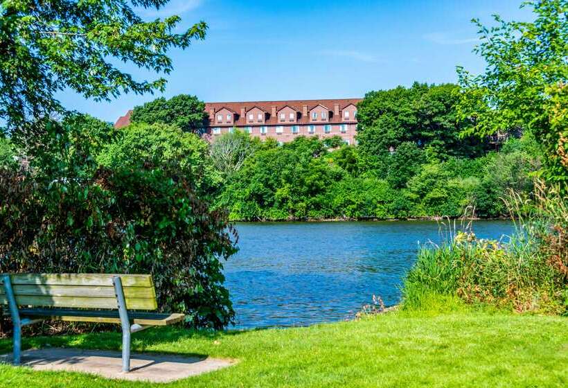 Riverview Inn & Suites, Ascend Hotel Collection