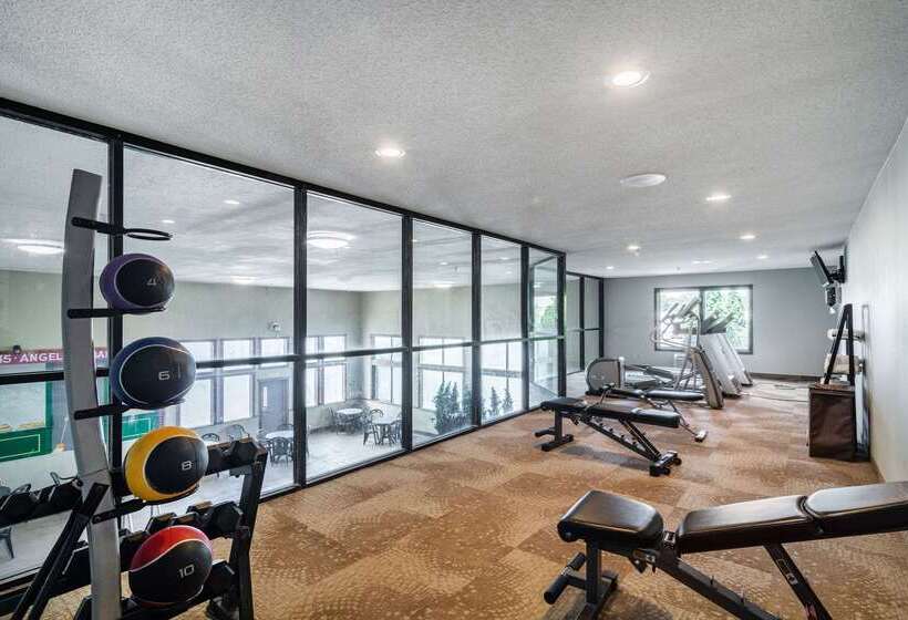 Riverview Inn & Suites, Ascend Hotel Collection