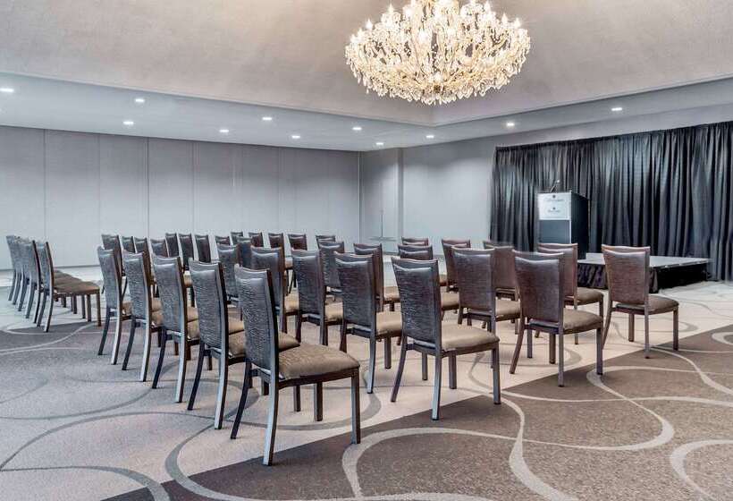 Riverview Inn & Suites, Ascend Hotel Collection