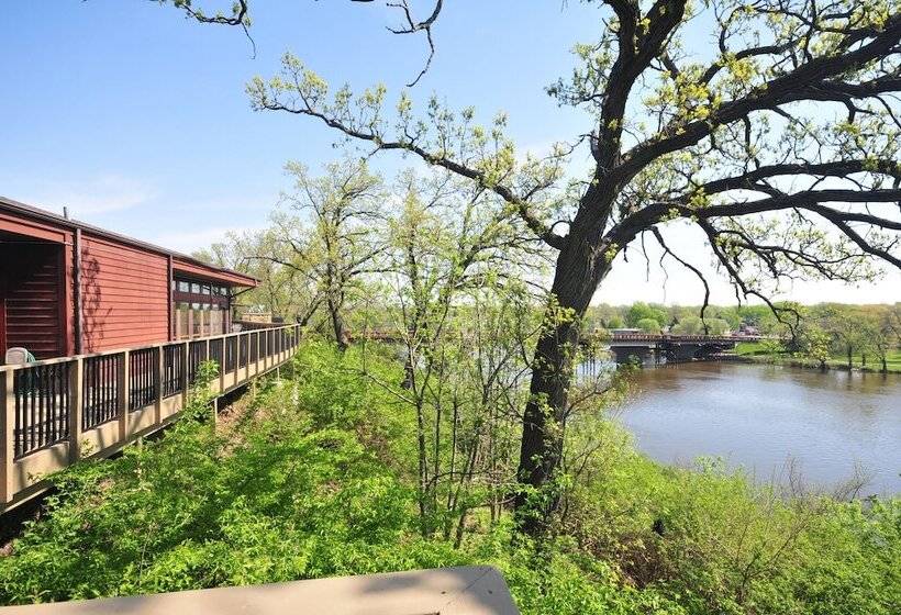 Riverview Inn & Suites, Ascend Hotel Collection