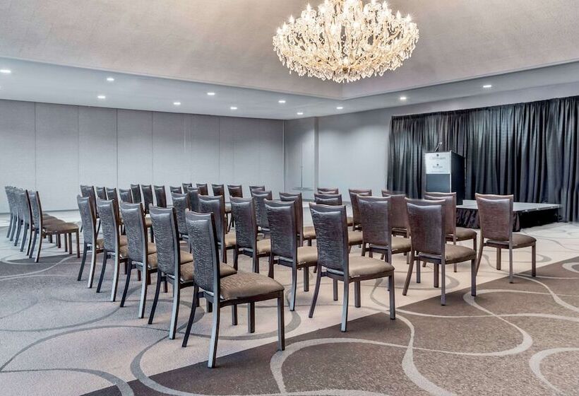 Riverview Inn & Suites, Ascend Hotel Collection