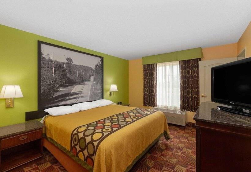 فندق Super 8 By Wyndham Lake Of The Ozarks