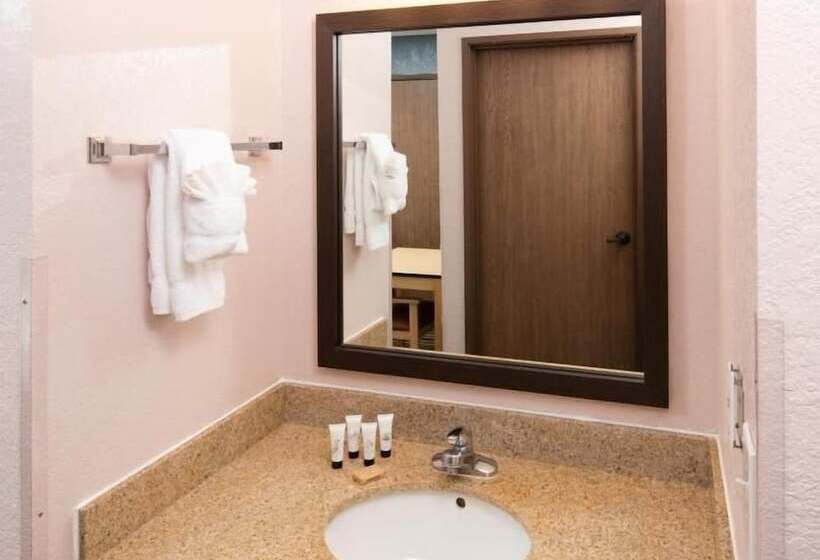 Sylo Hotel Denver Airport, A Ramada By Wyndham