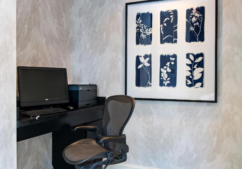 בית מלון כפרי The Commonwealth