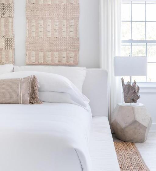 בית מלון כפרי The Coonamessett