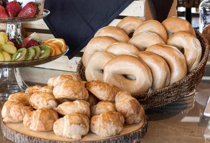 فندق The La Conner Inn