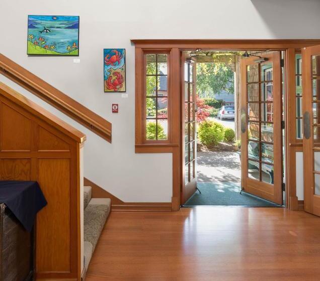 فندق The La Conner Inn