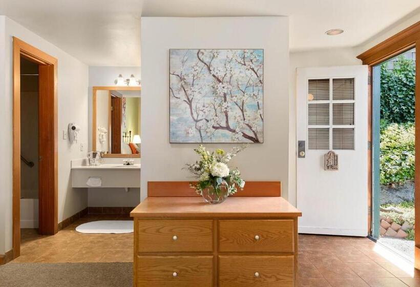 فندق The La Conner Inn