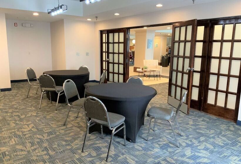 فندق Wingate By Wyndham Jackson Ridgeland