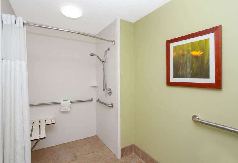 هتل Wyndham Garden Fort Wayne