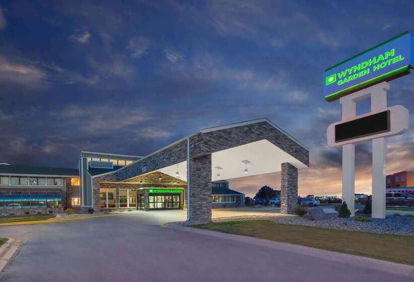 هتل Wyndham Garden Fort Wayne