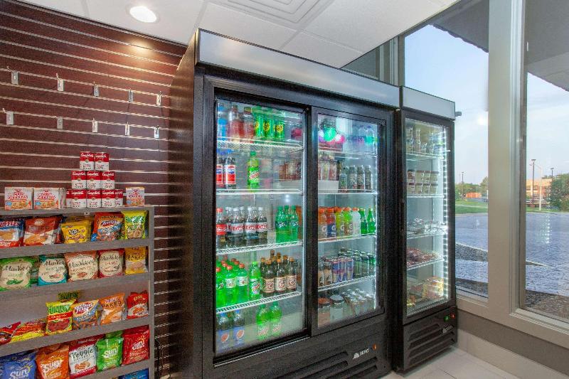 هتل Wyndham Garden Fort Wayne