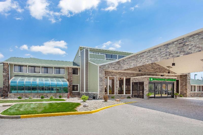 هتل Wyndham Garden Fort Wayne
