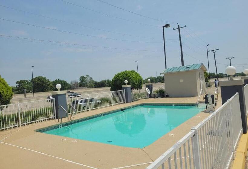 Motel 6 Tulsa, Ok Airport