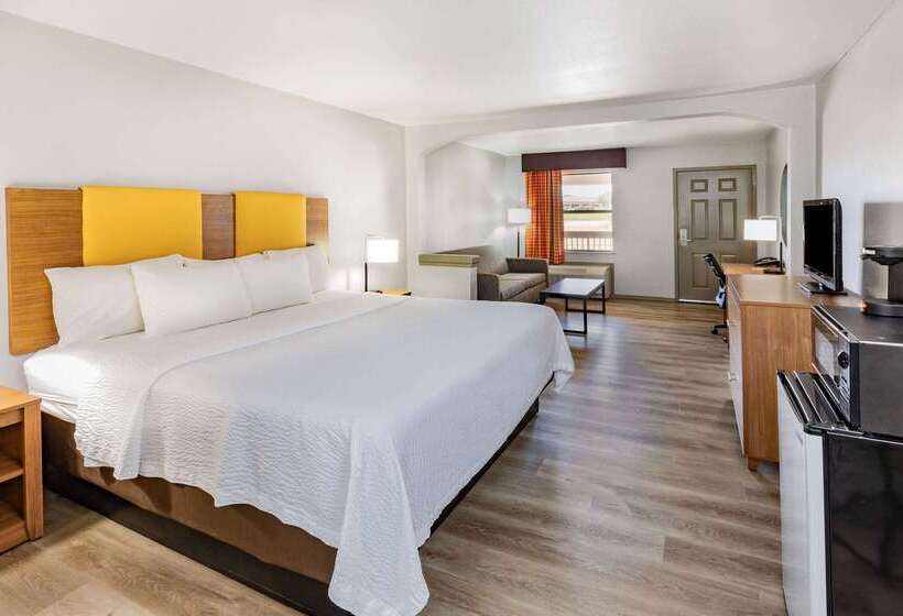 모텔 Days Inn & Suites By Wyndham Huntsville