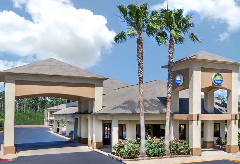 מוטל Days Inn & Suites By Wyndham Huntsville