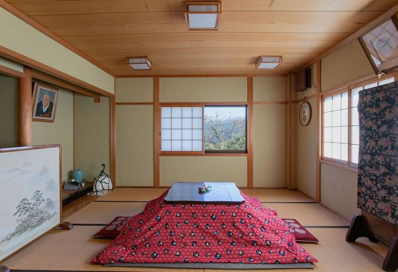 تختخواب و صبحانه Houtouji Temple