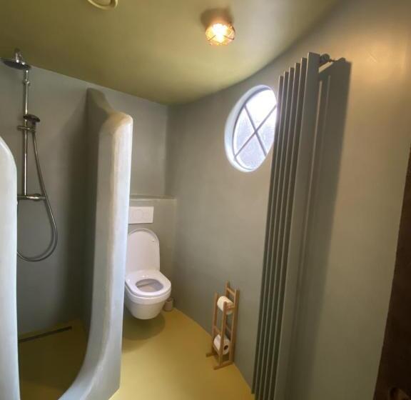 مبيت وإفطار So Hum