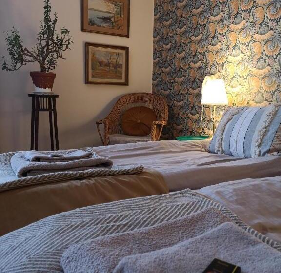 Disponentparken Café Och Bed & Breakfast